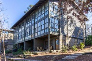 132 TURTLE POINT DR