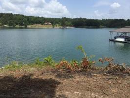 186 LAKE CREEK Dr