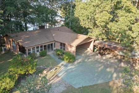 556 CIRCLE M SUBDIVISION ROAD