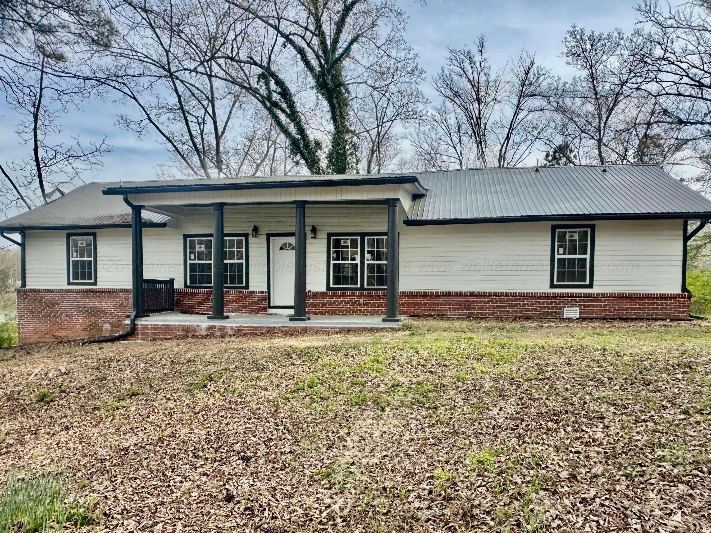 Image 3: Front