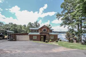 206 LONE OAK Ln