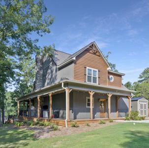 1302 VALLEY Dr