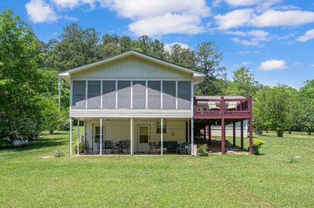 628 E LAKESHORE Dr