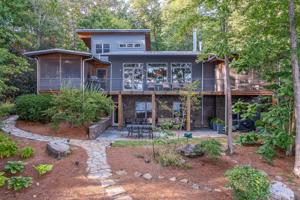 637 POINTE Dr W