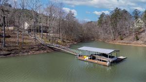 128 VALLEY Dr