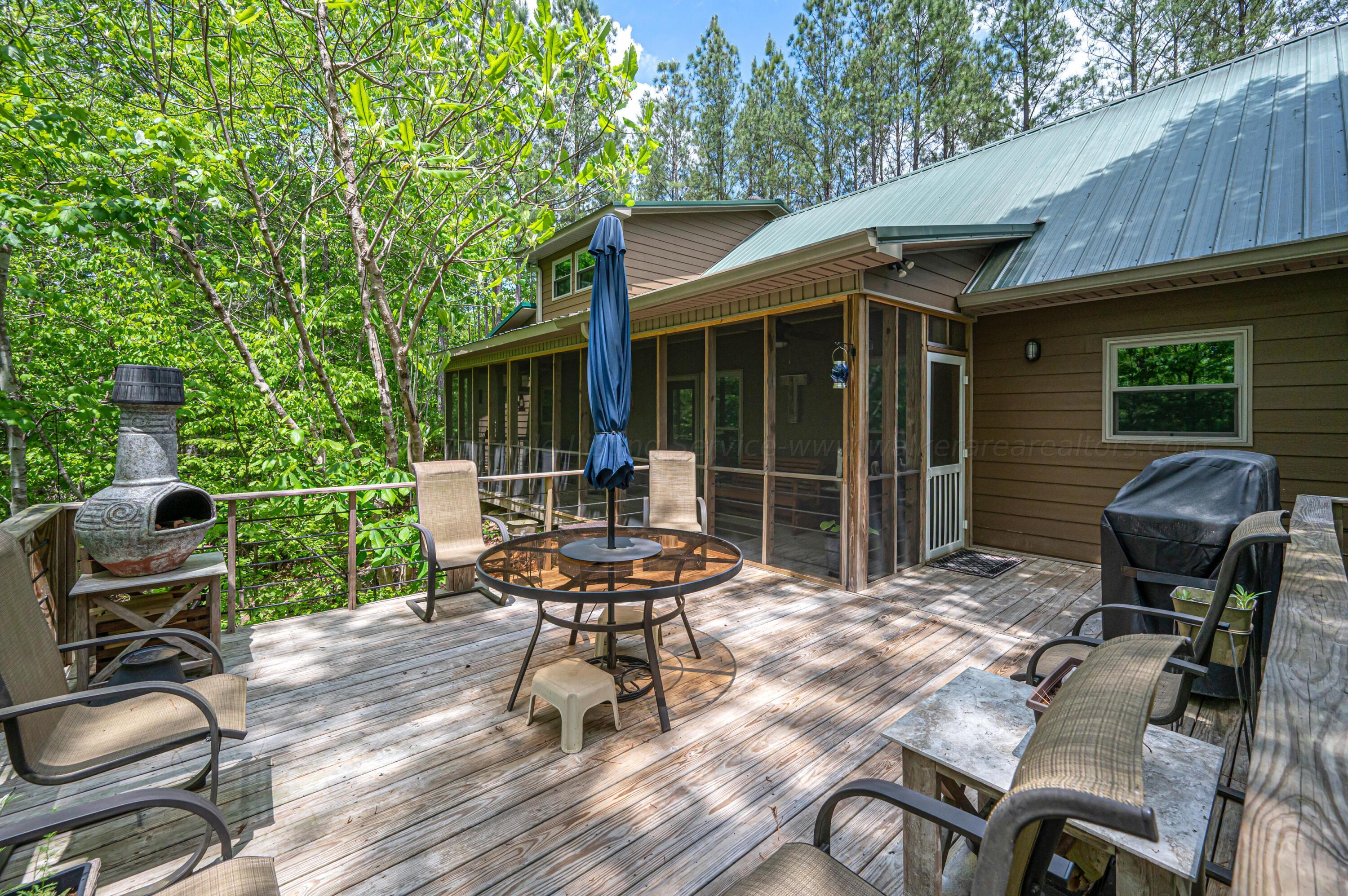 Image 1: Outdoor Space