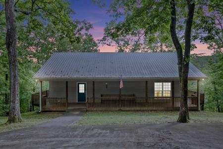24 COUNTY ROAD 3902