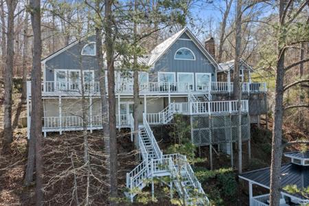 274 LAKE SHORE DRIVE SOUTH