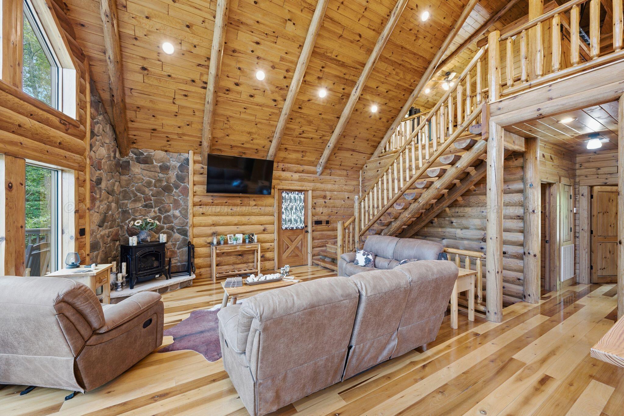 Image 4: Great Room