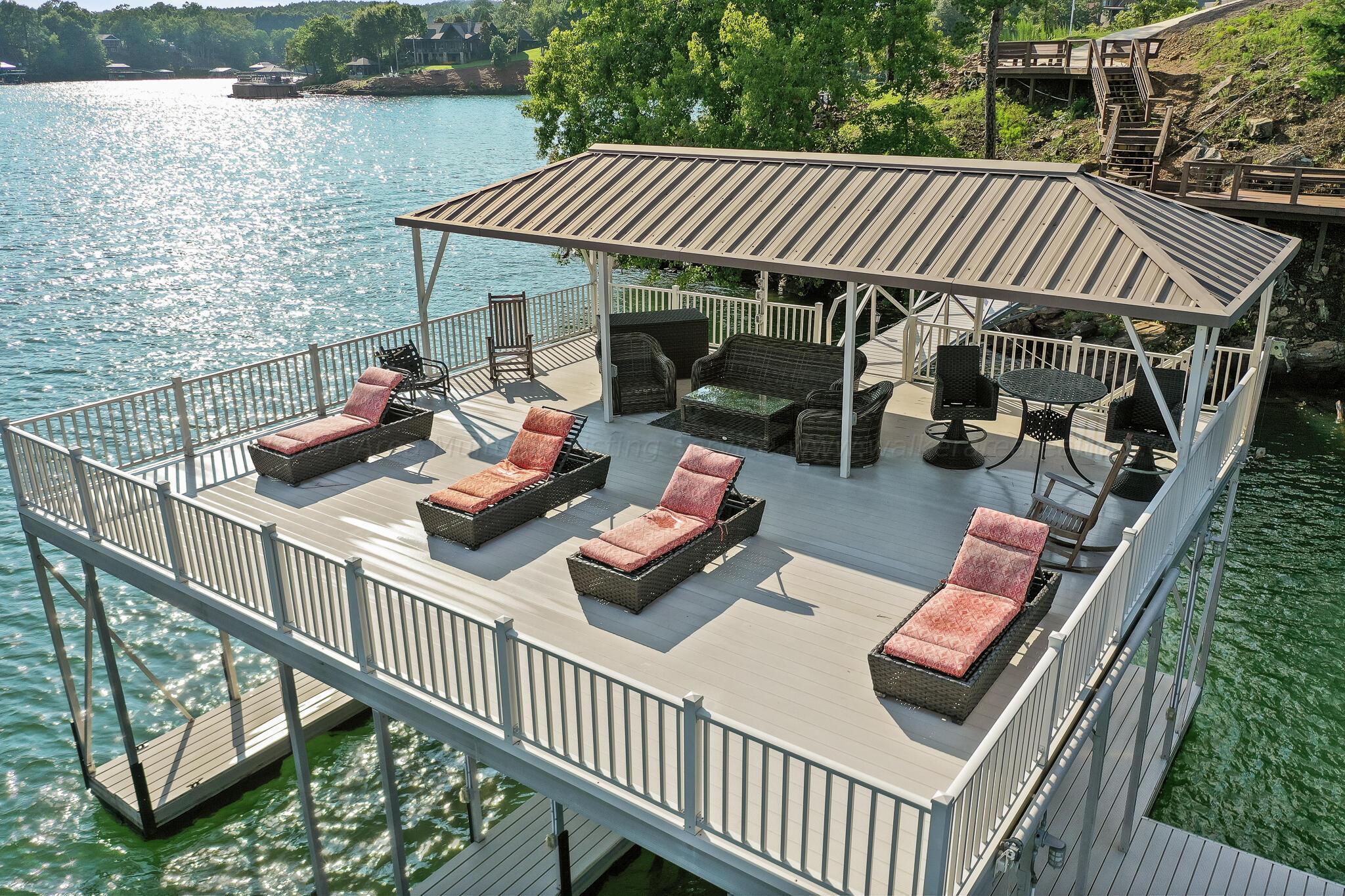 Image 3: Upper Level Dock