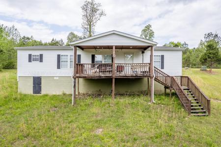 214 HICKORY HOLLOW LANE