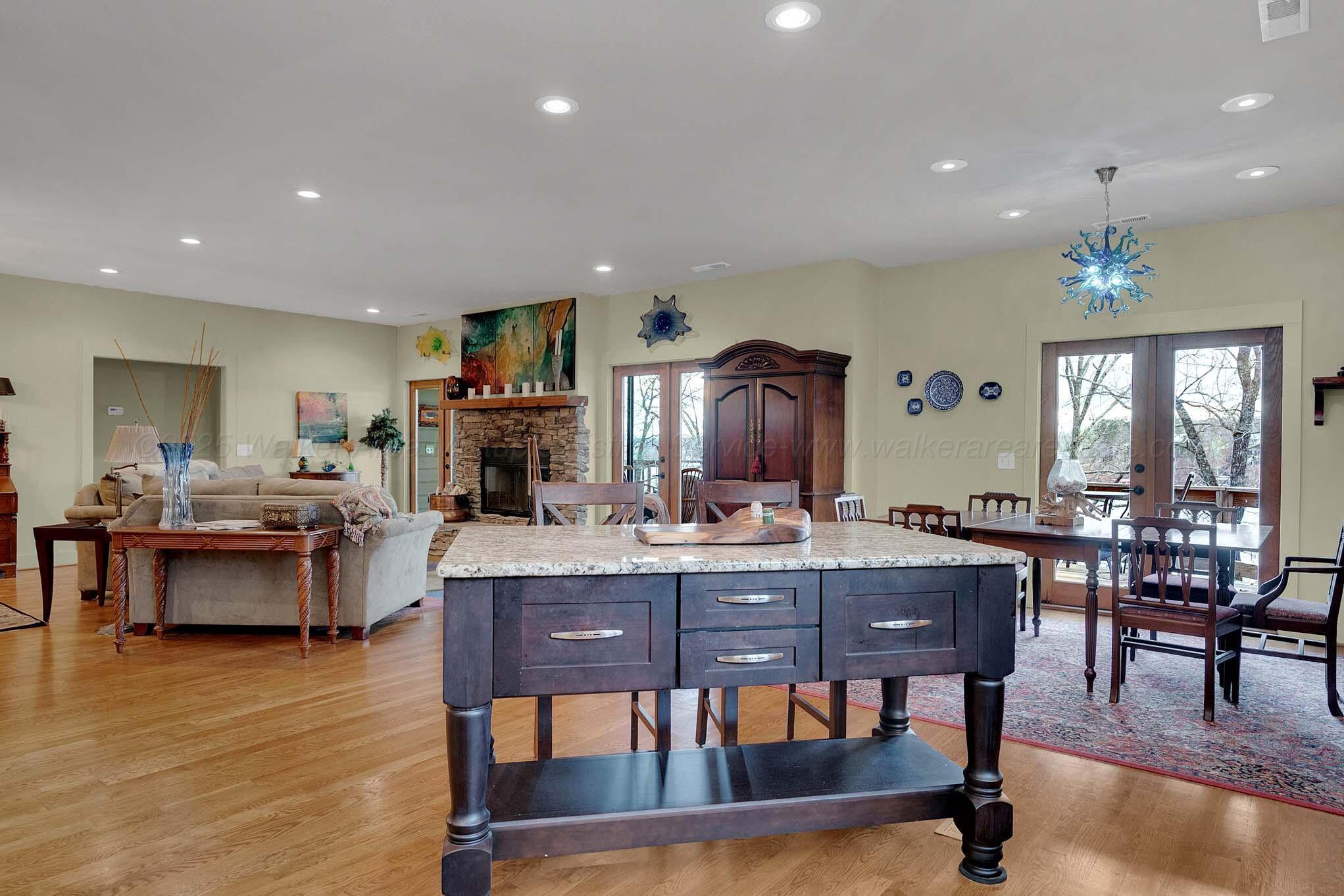 Image 4: Kit into dining 2