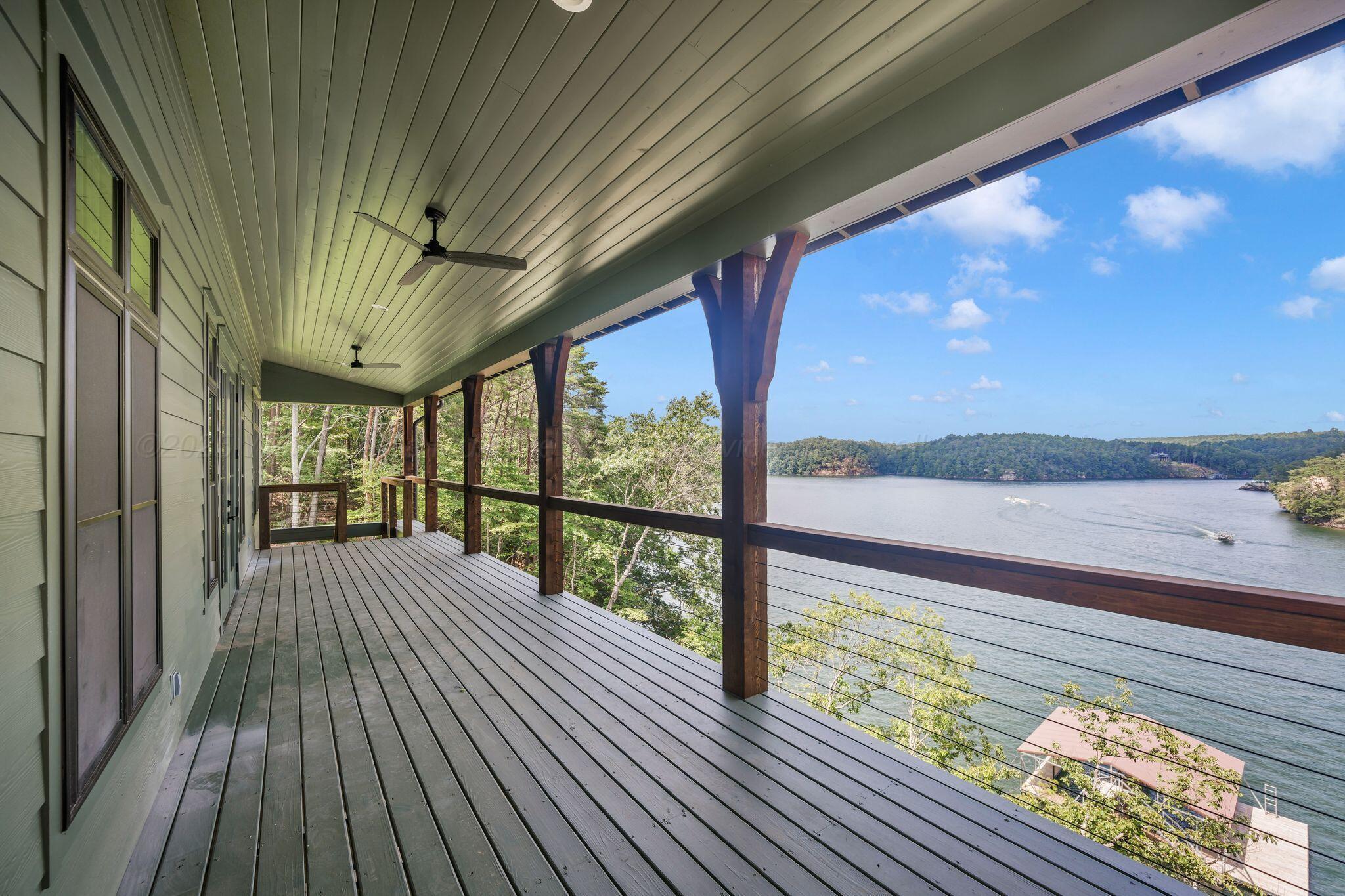 Image 2: Covered Deck