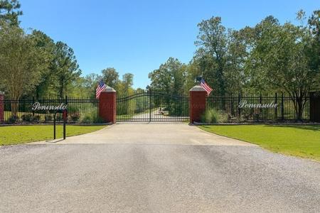 60 PENINSULA LAKE CIRCLE