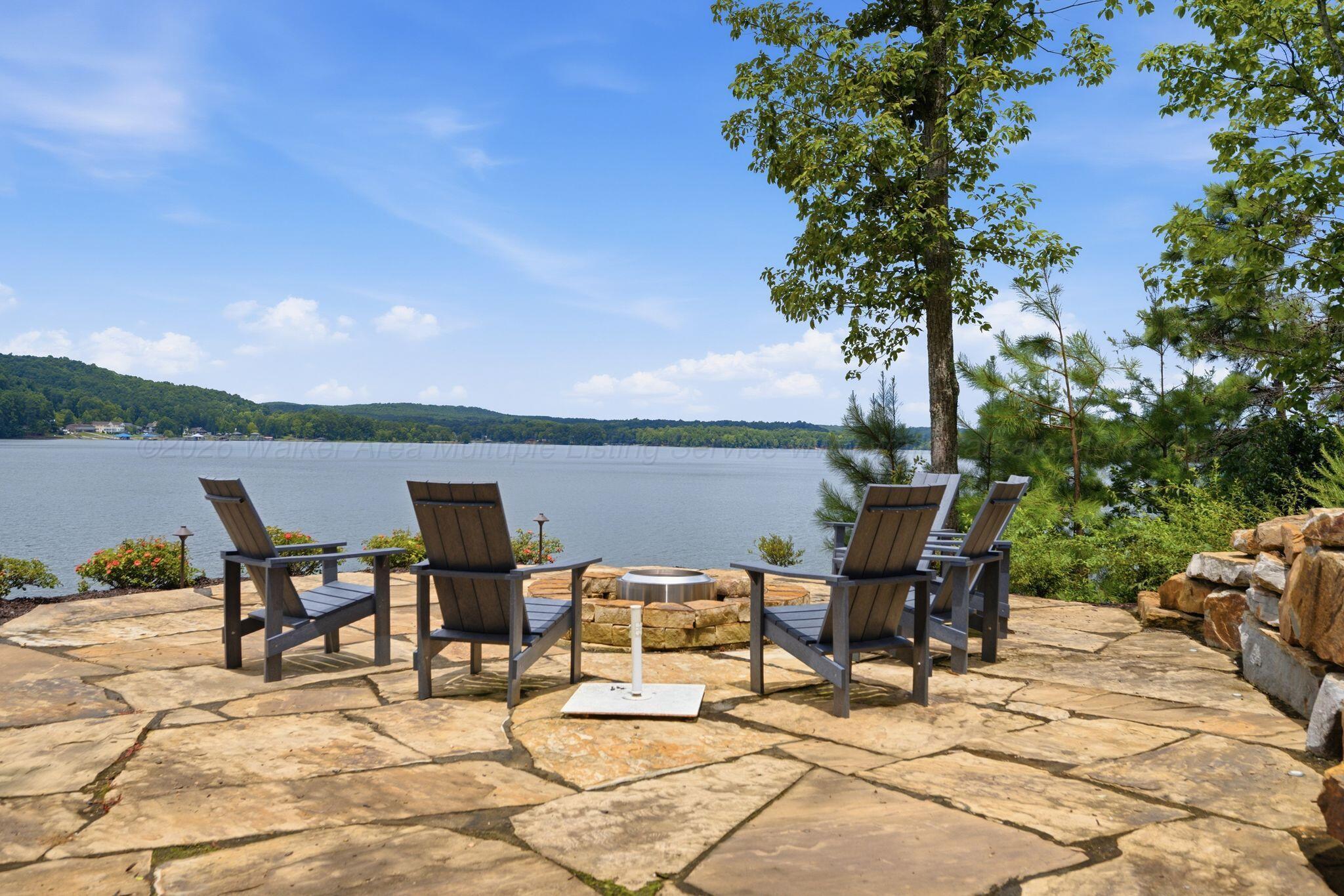 Image 3: Lakeside Fire Pit