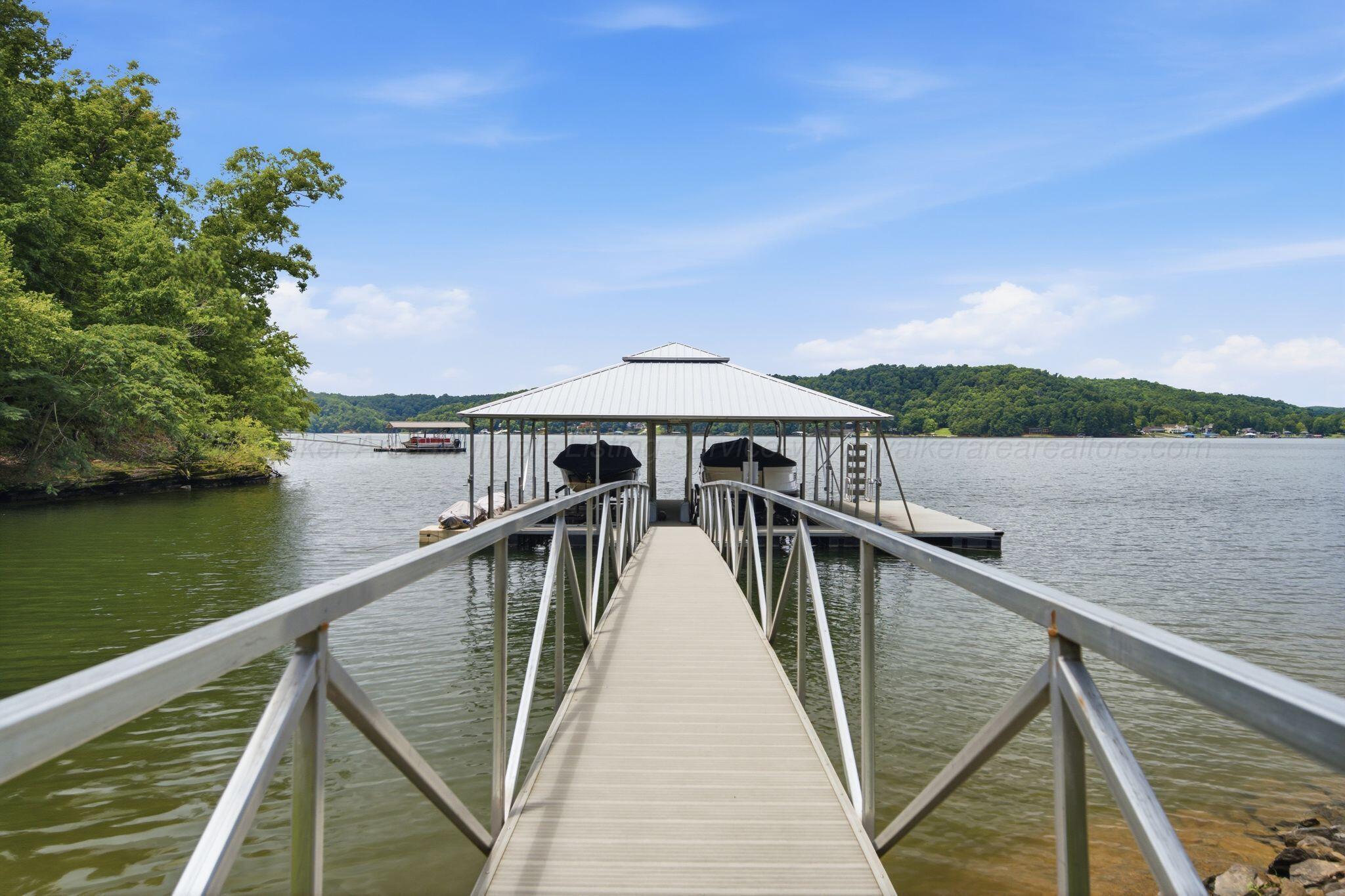 Image 4: Dock