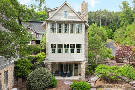 11 TURTLE POINT DRIVE