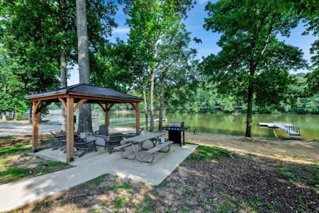 242 COUNTY ROAD 307