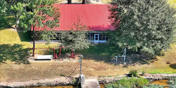 398 RIVER Dr