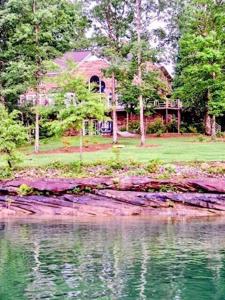 30 LONE OAK Ln