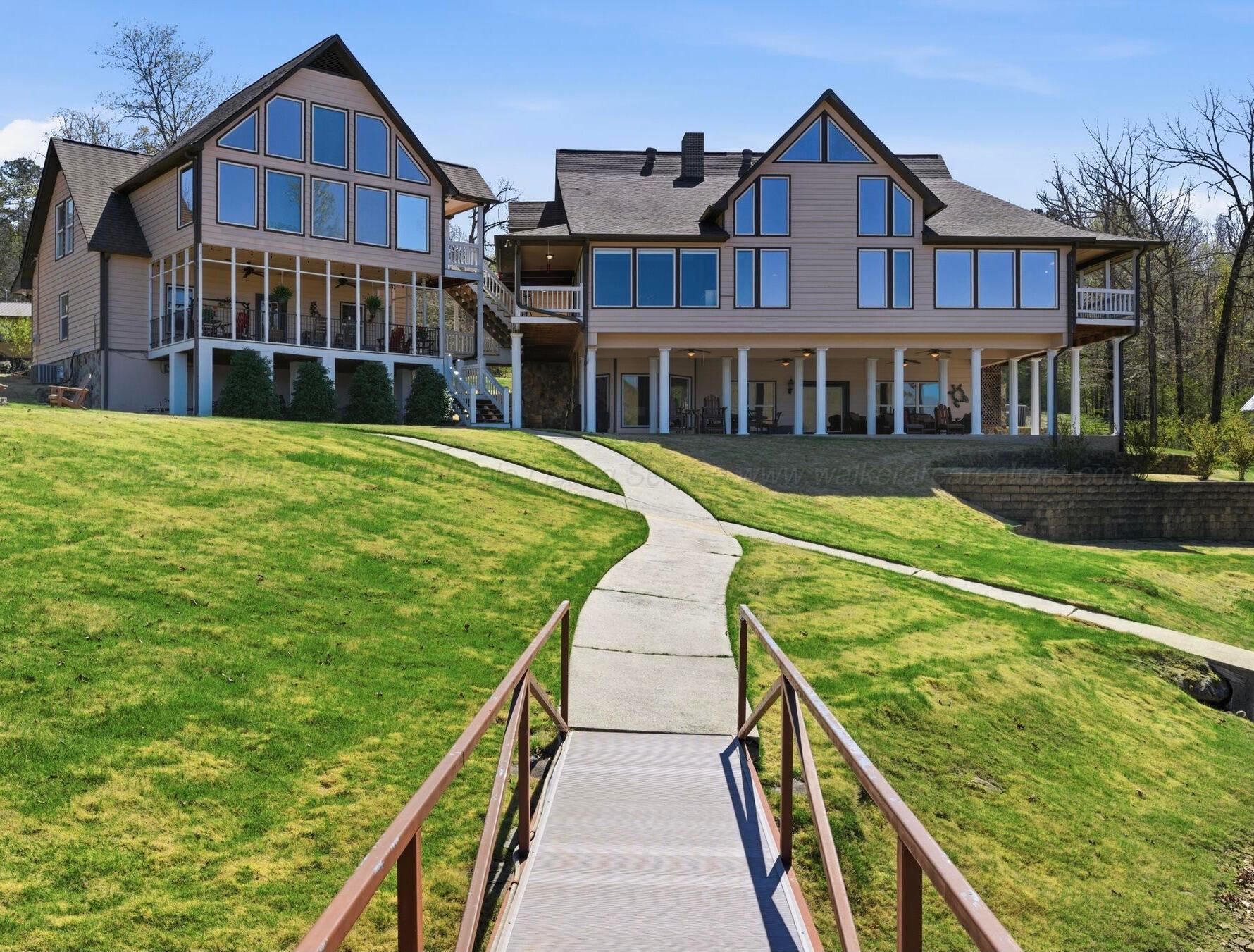 Image 3: Perfect Walk