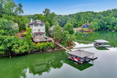254 POINT WILLIAM Ln
