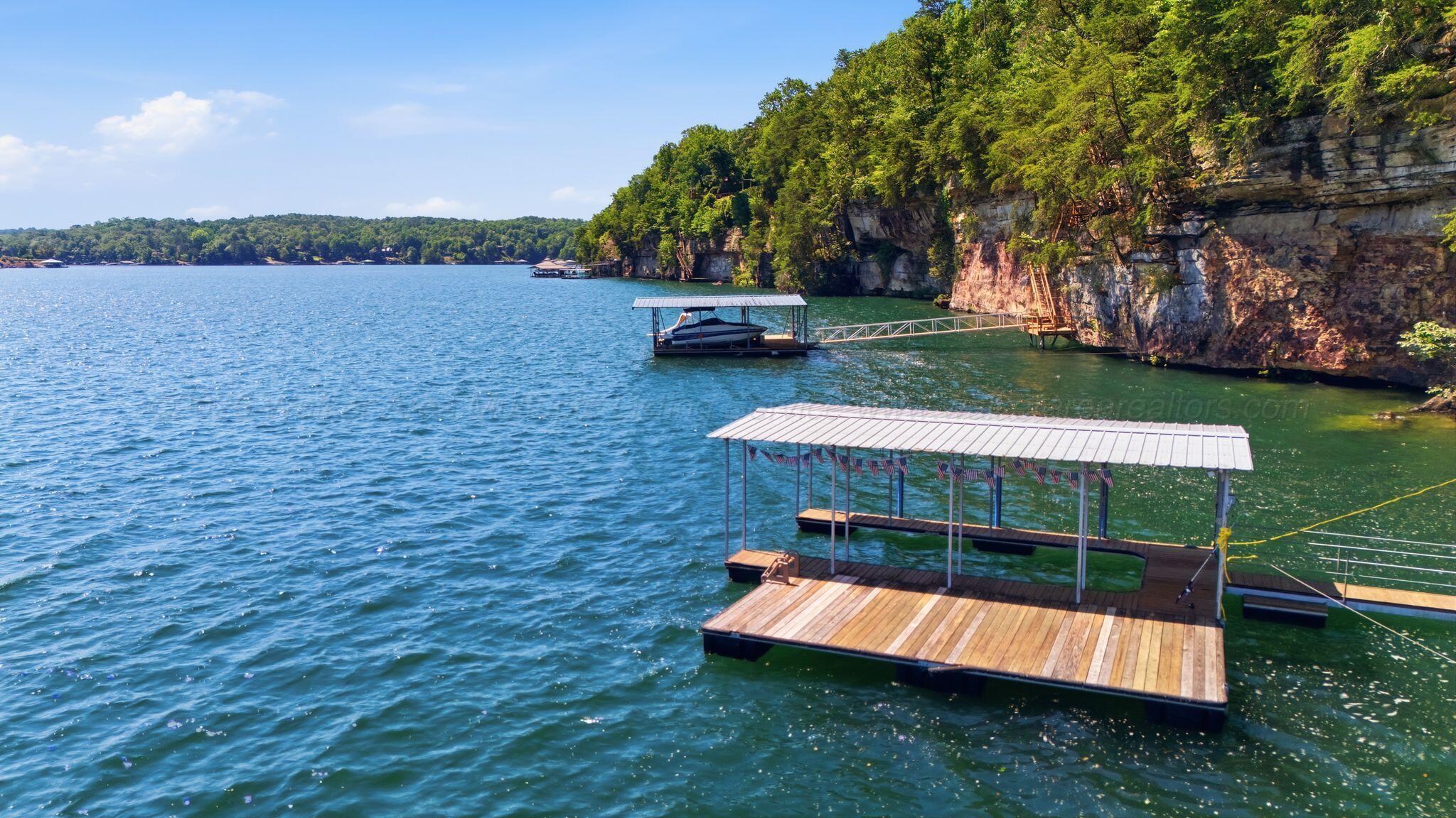 Image 3: Dock