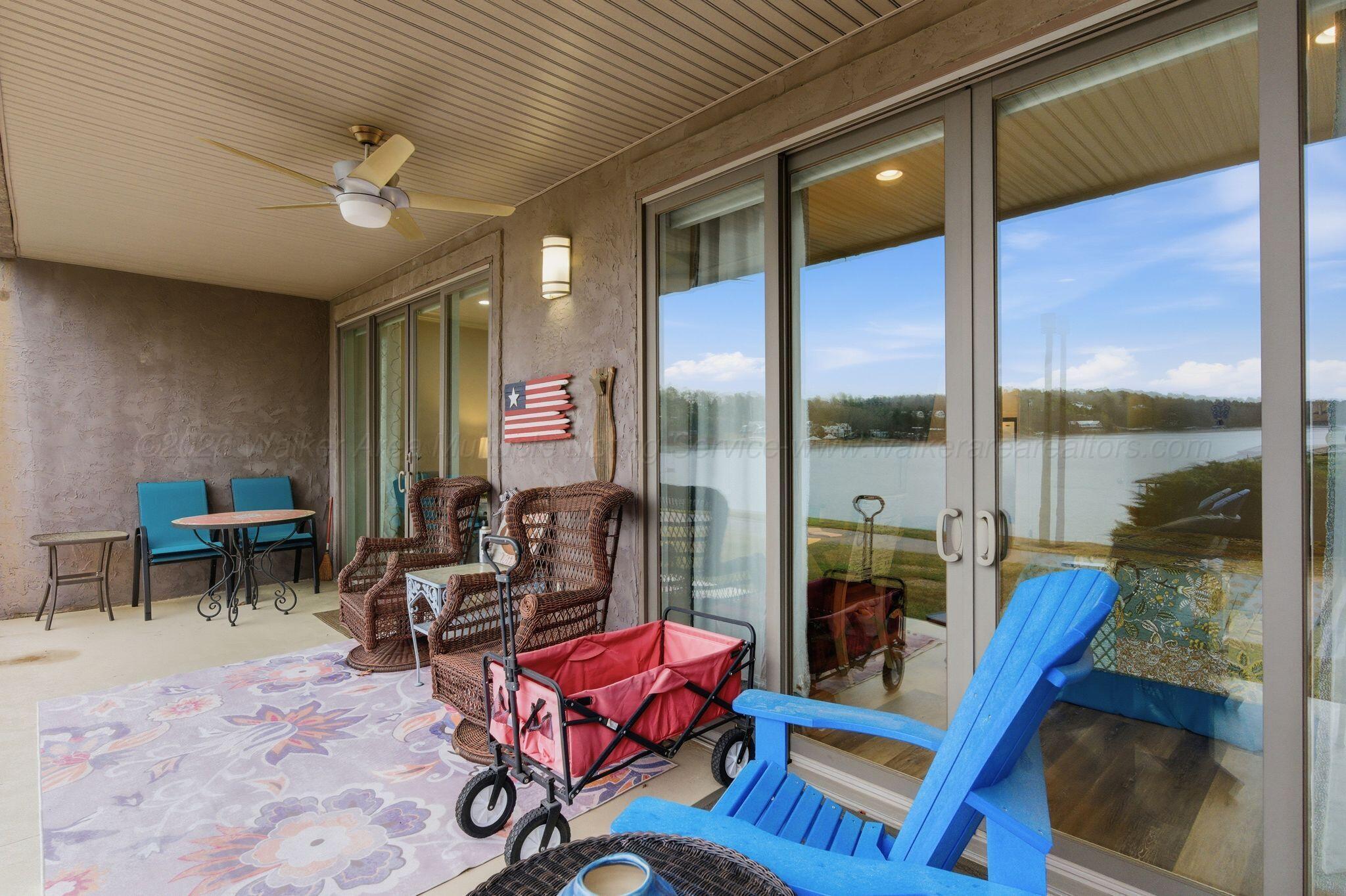 Image 4: Balcony