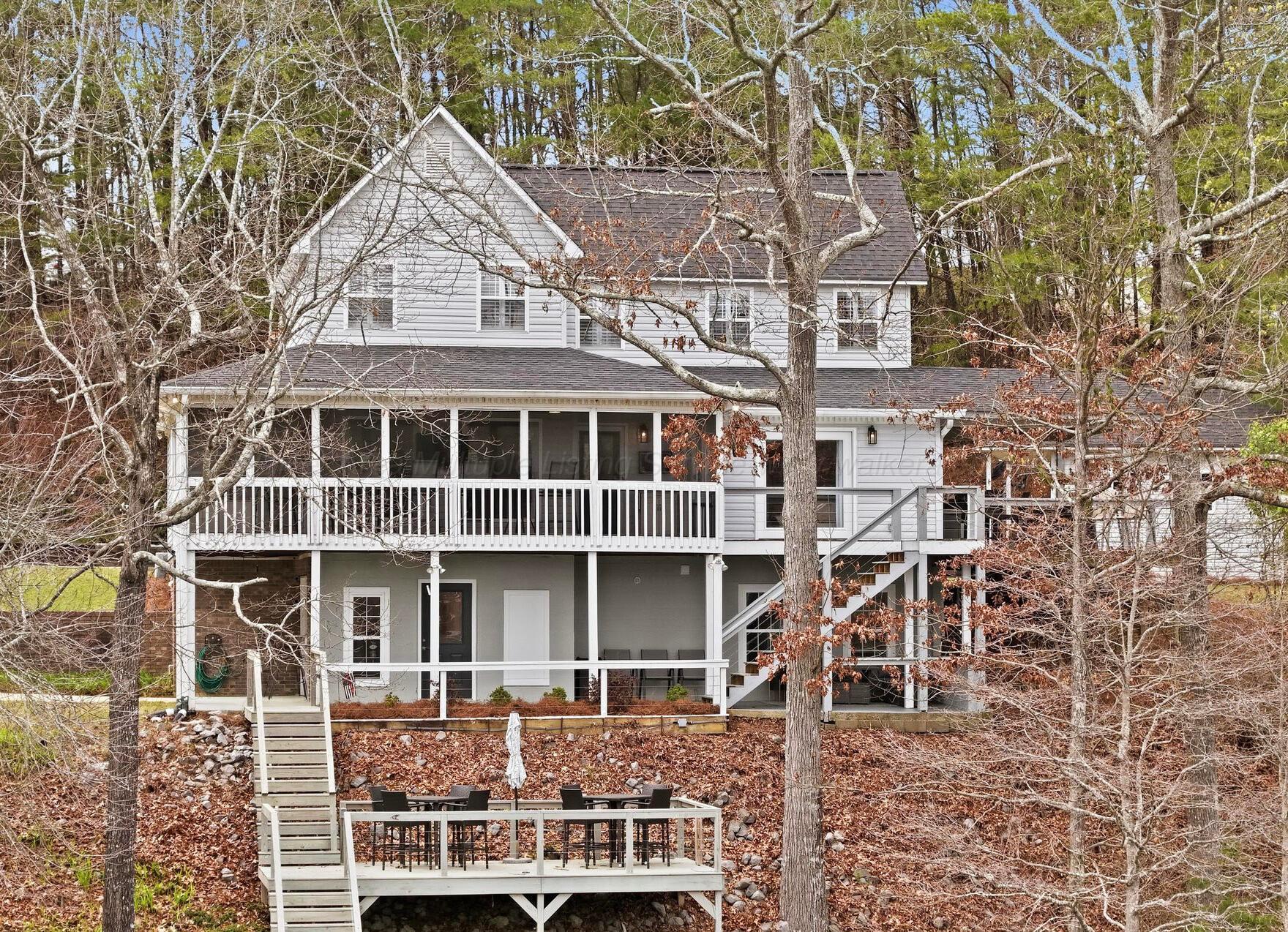 Image 1: Lakeside