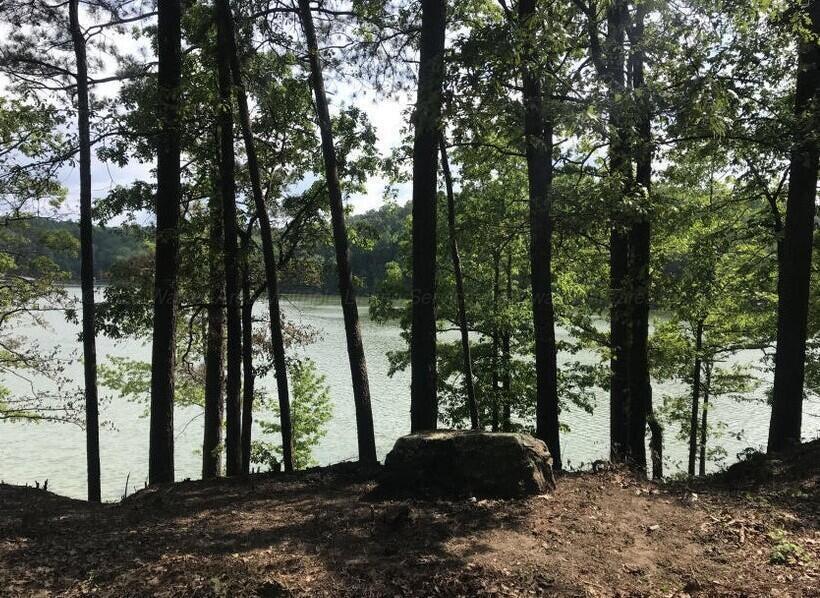 Image 3: lake 8
