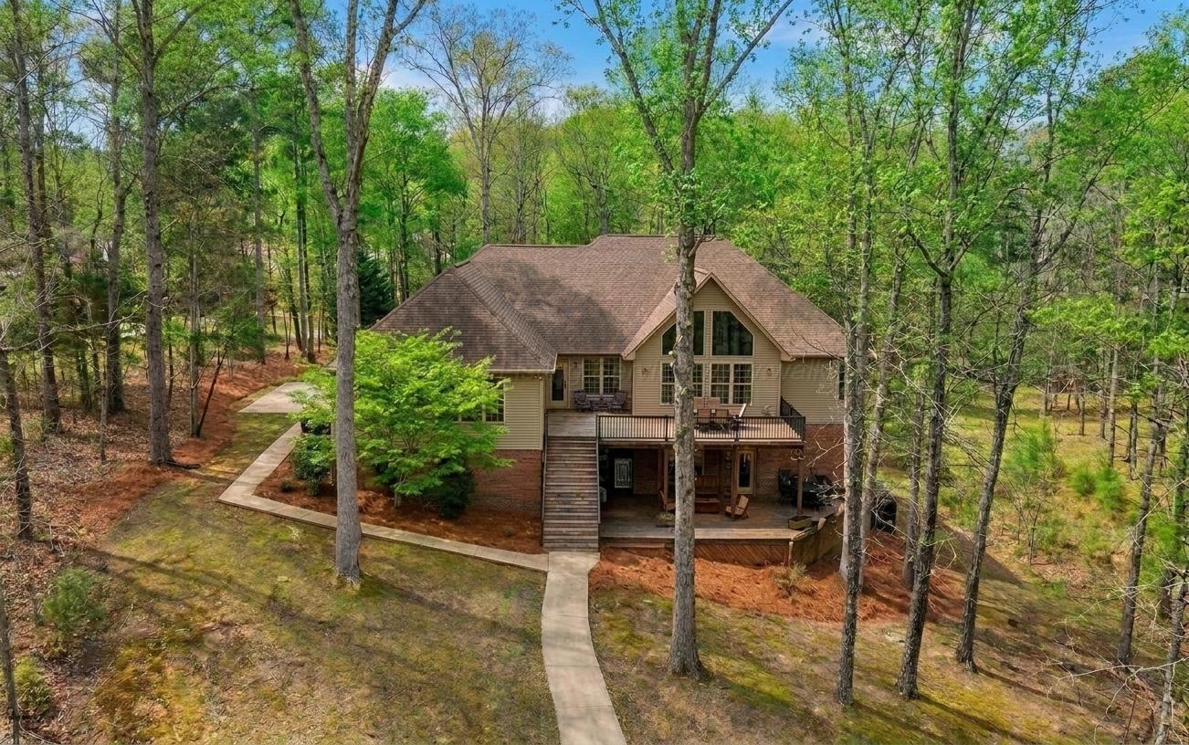 Image 1: 553 South Pointe Drive