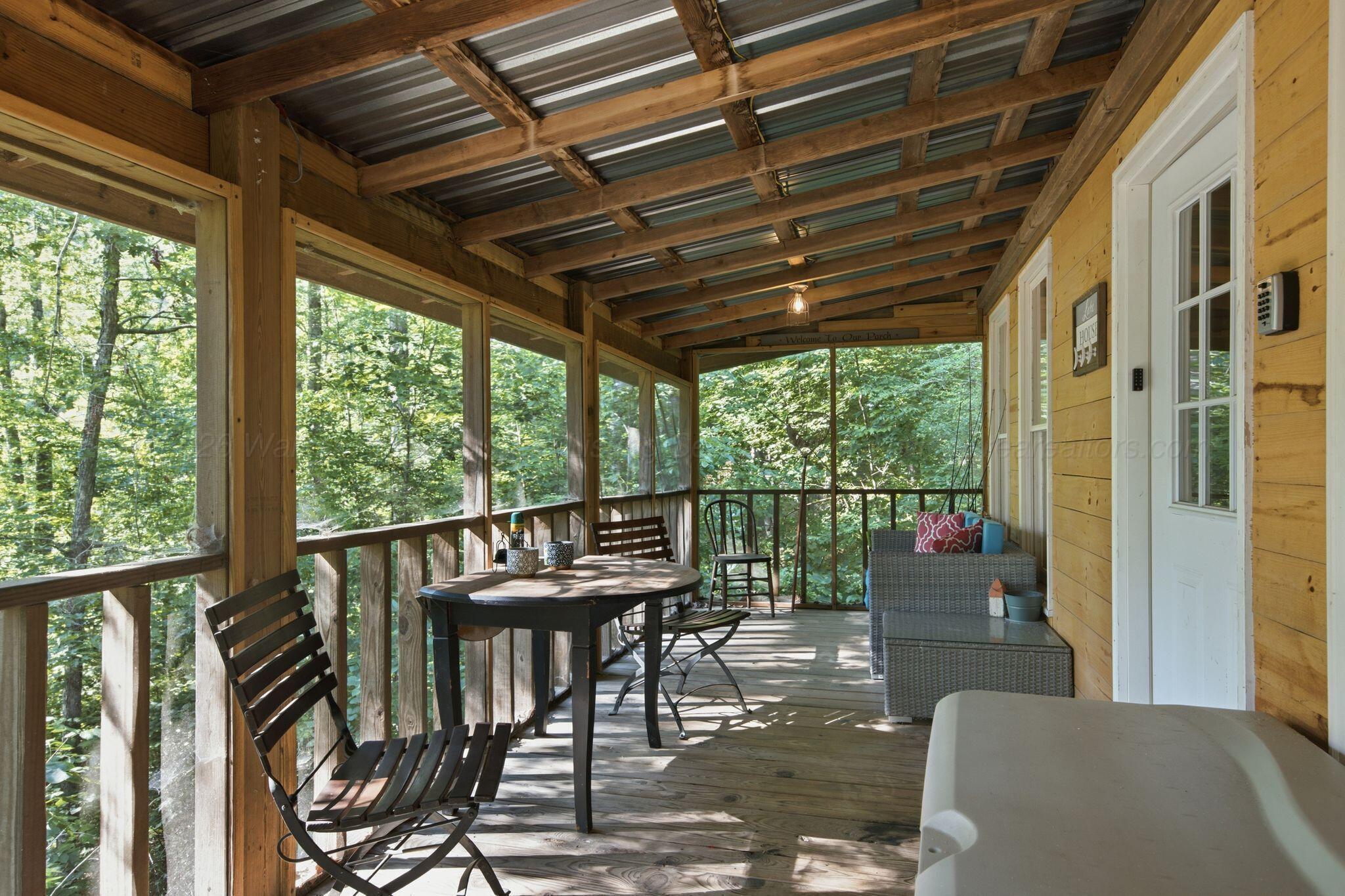Image 2: Screen Porch