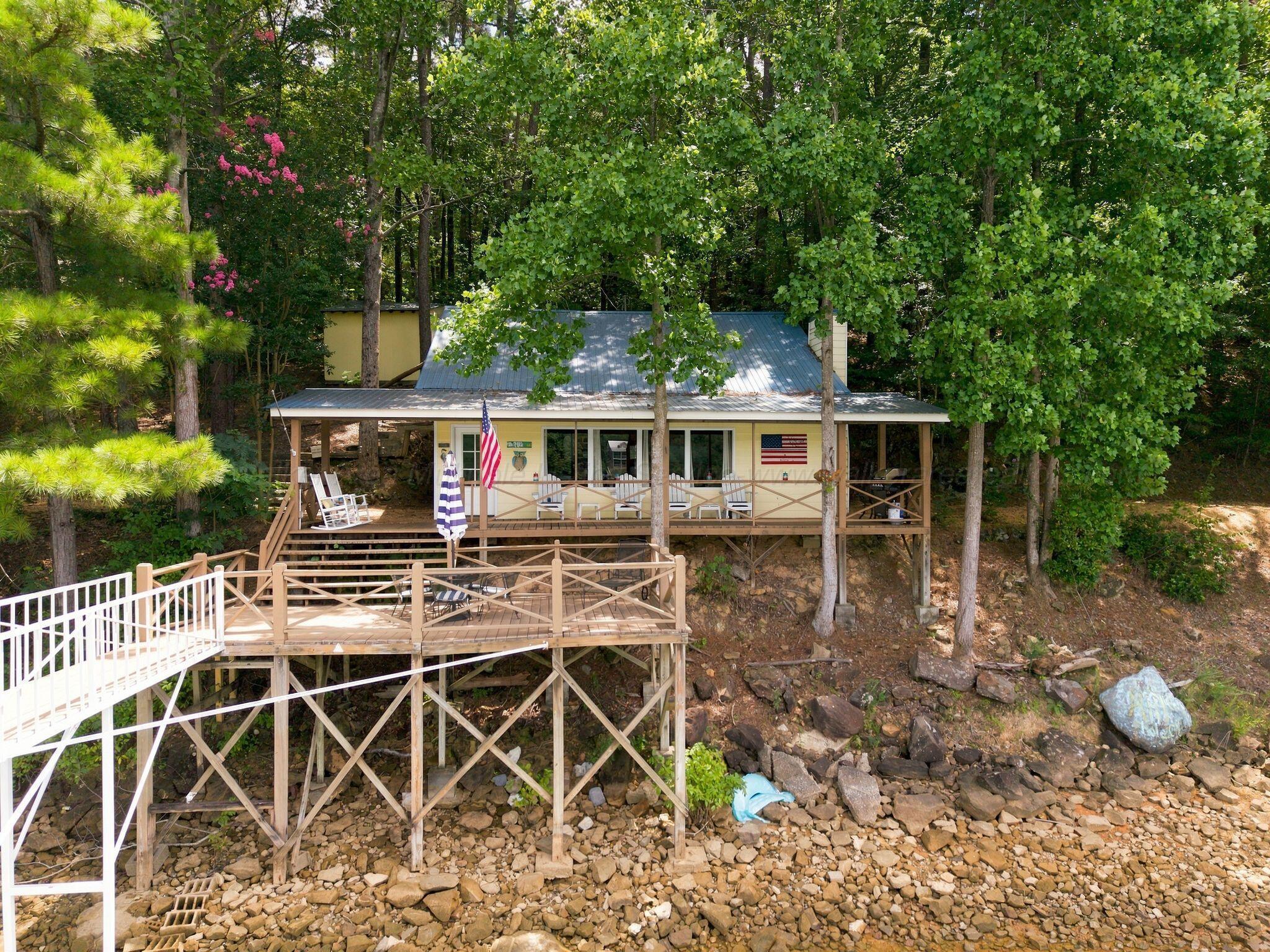 Image 1: Lakeside