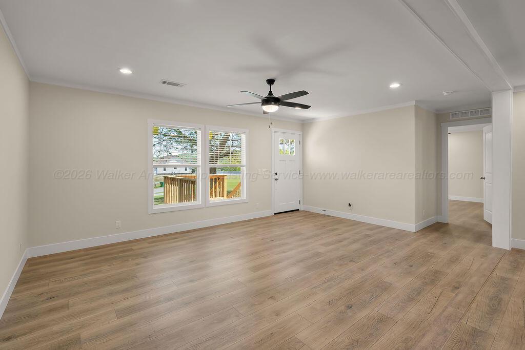 Image 3: living room