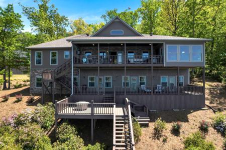 186 LAKE SHORE SOUTH Dr