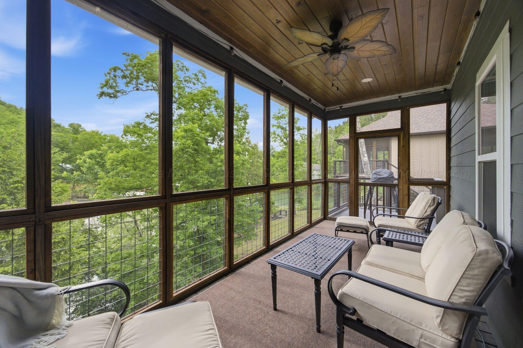 Image 4: Screen Porch