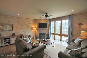 44 TURTLE POINT Dr