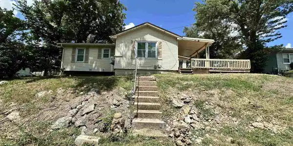 126 W Osage