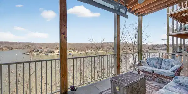 156 Bluff