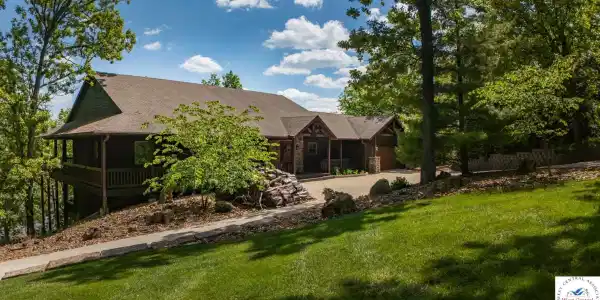 23180 Lake Ridge Dr.