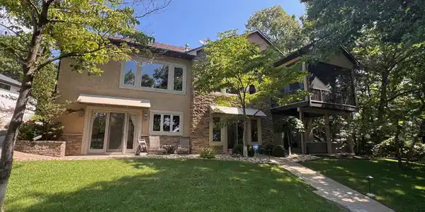 720 Via Del Lago