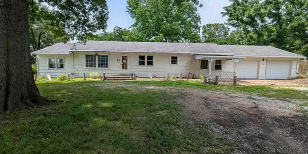 835 Illinois