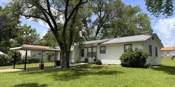 1008 Walnut