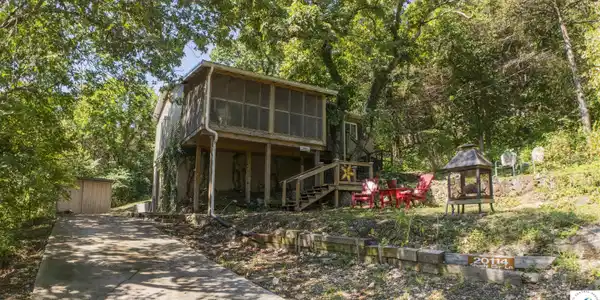 20114 Shady Elm