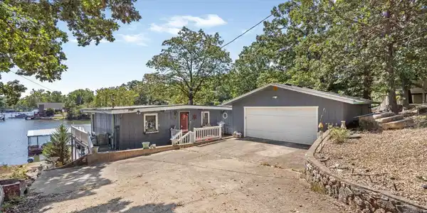 592 Woodland