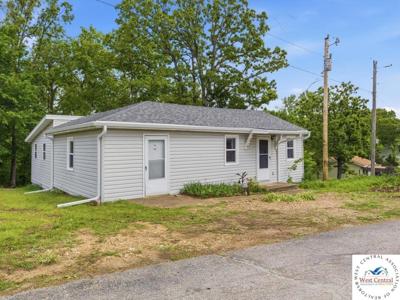 19817 Lakeview