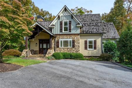 870 Club House Drive