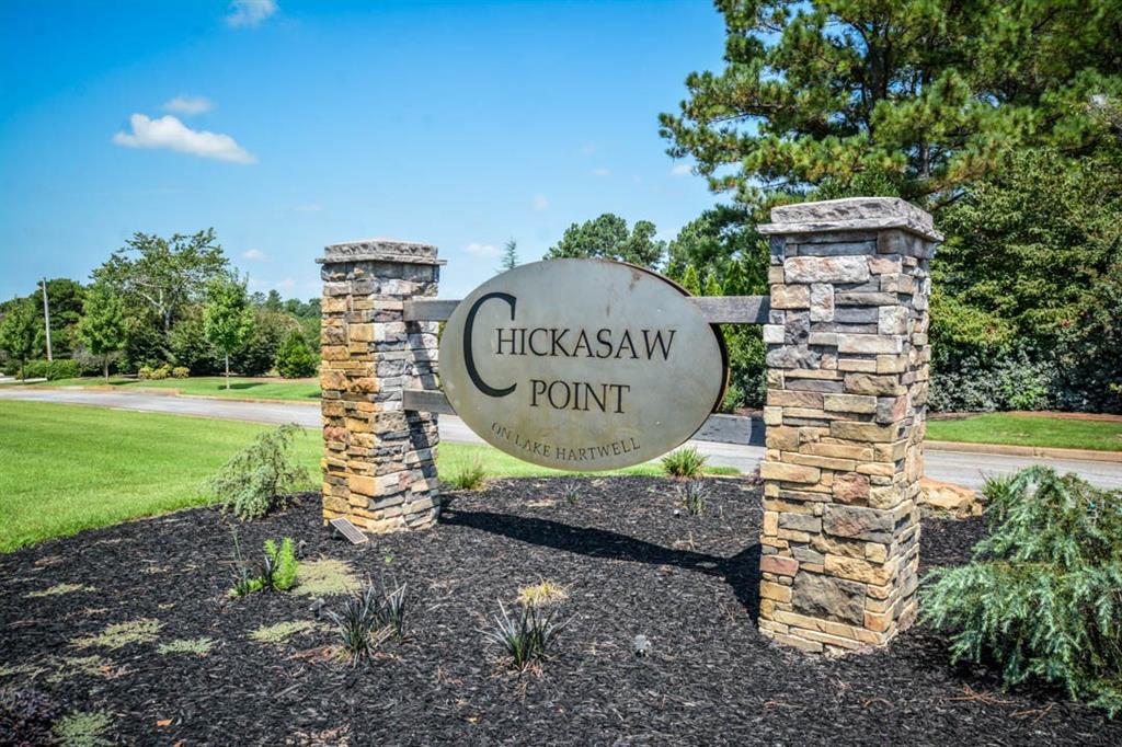 Image 2: Welcome to the beautiful Chickasaw Point community