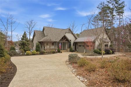 412 Walking Fern Way