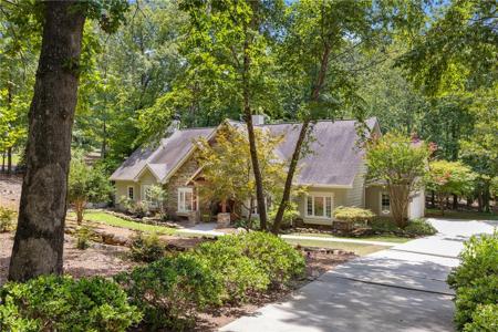 203 Hillview Drive